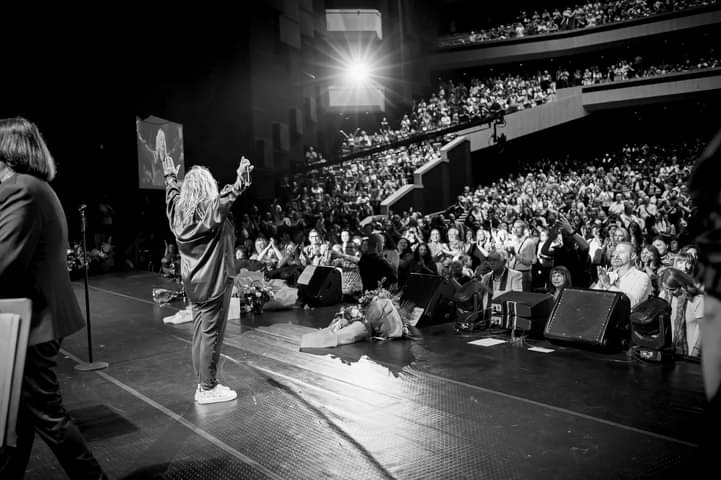 Концерт спектакъла “Обич” на Тони Димитрова събра хиляди хора в НДК
