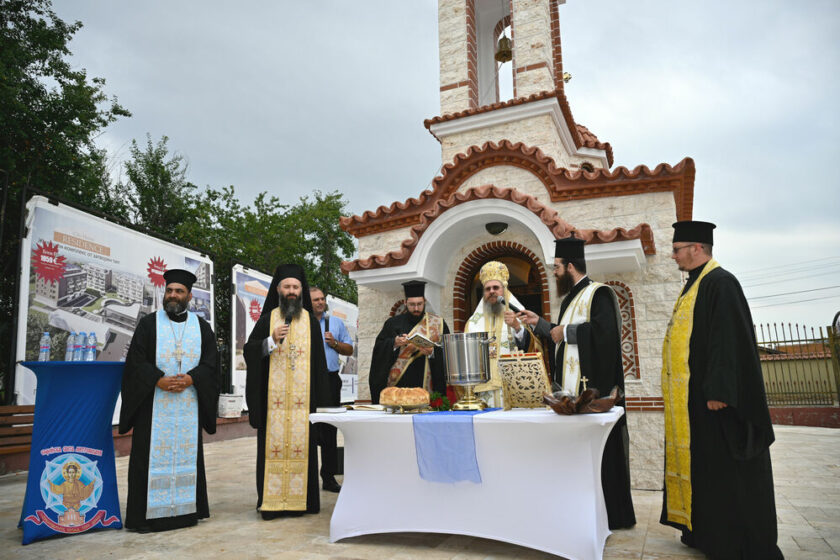 Любо Ников официално откри православния храм в Елин Пелин