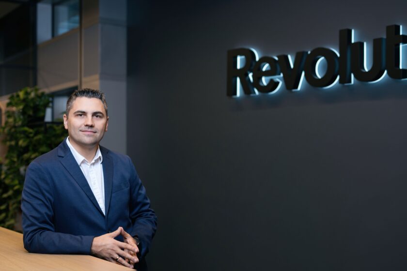 Revolut добавя европейски листвани акции към платформата си за търговия в България